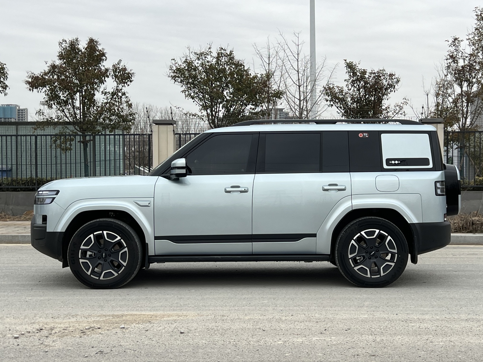 2025 BYD LEOPARD TITANIUM 7