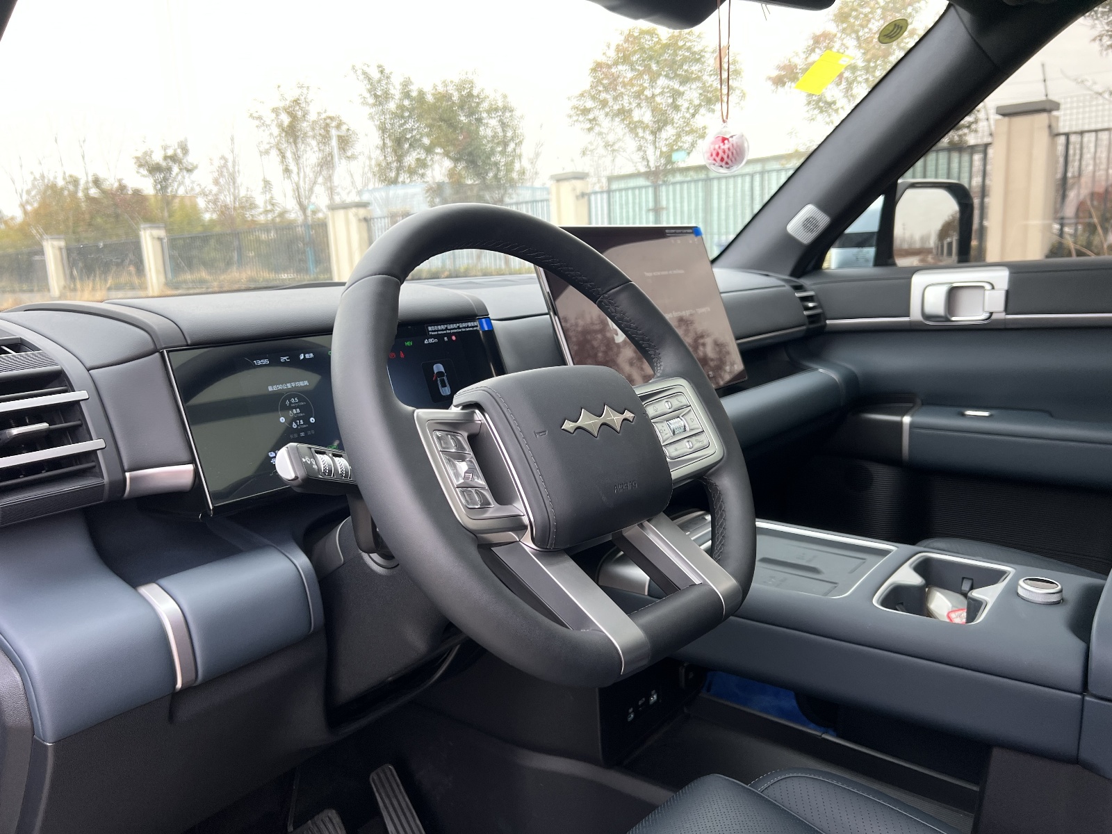 2025 BYD LEOPARD TITANIUM 7